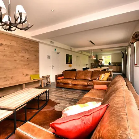 Combination Of Two Beautiful Luxuriously Renovated Homes With En Bathrooms *