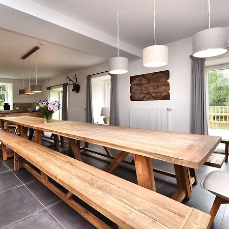Combination Of Two Beautiful Luxuriously Renovated Homes With En Bathrooms Semesterbostad